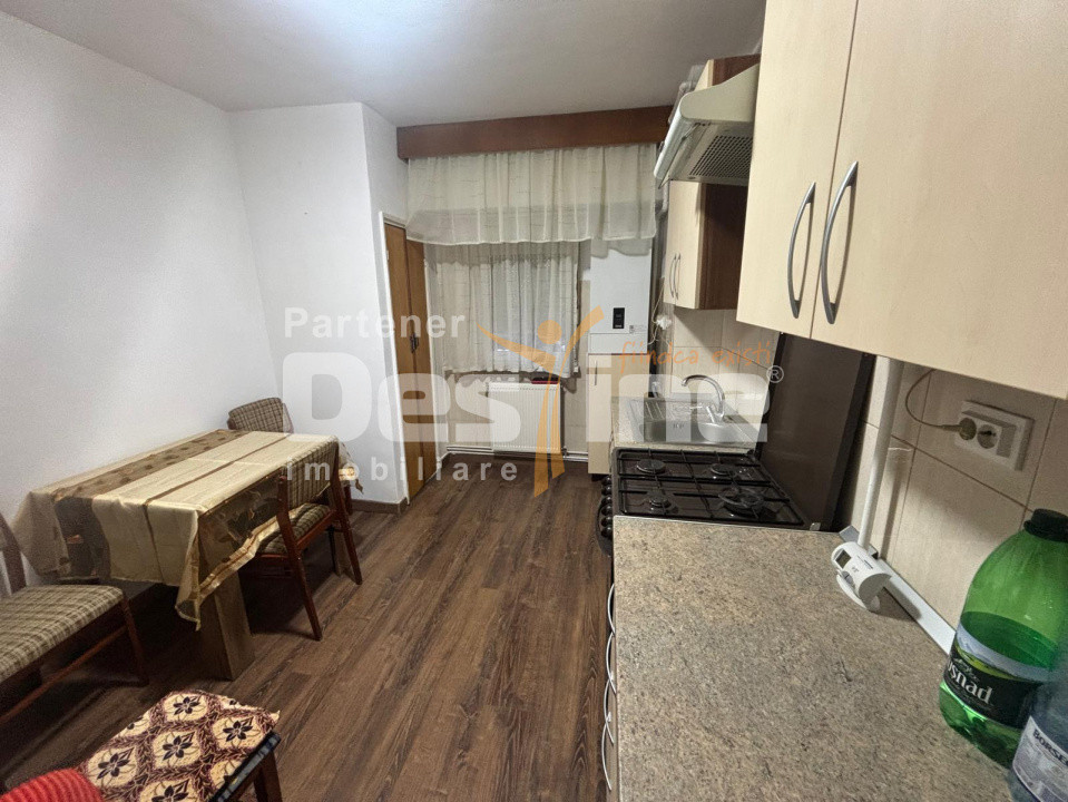 Apartament cu 3 camere, suprafata generoasa de 74 mp, la baza Colinei 