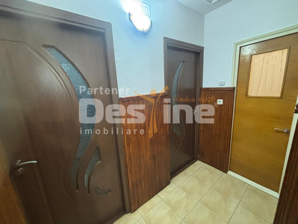 Apartament cu 3 camere, suprafata generoasa de 74 mp, la baza Colinei 