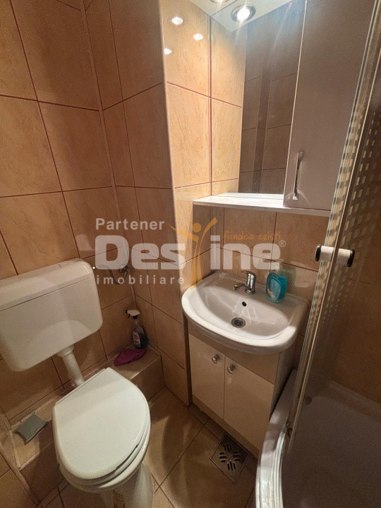 Apartament cu 3 camere, suprafata generoasa de 74 mp, la baza Colinei 