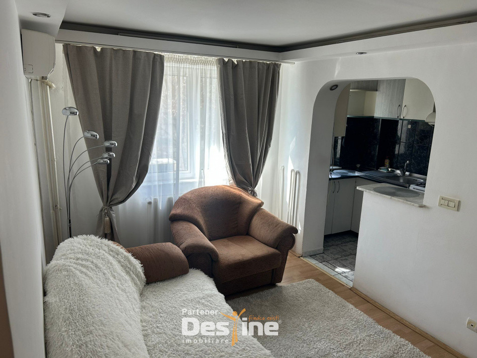 Podu Ros - Apartament 3 camere semidecomandat, MOBILAT și UTILAT