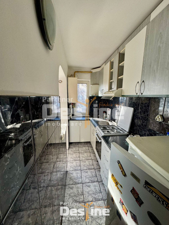 Podu Ros - Apartament 3 camere semidecomandat, MOBILAT și UTILAT