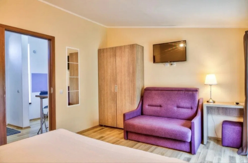 Cladire cu 11 camere, Regim Hotelier, zona Strada Lunga