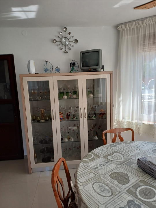 Casă 750 mp, curte individuală, garaj, foisor, Prejmer