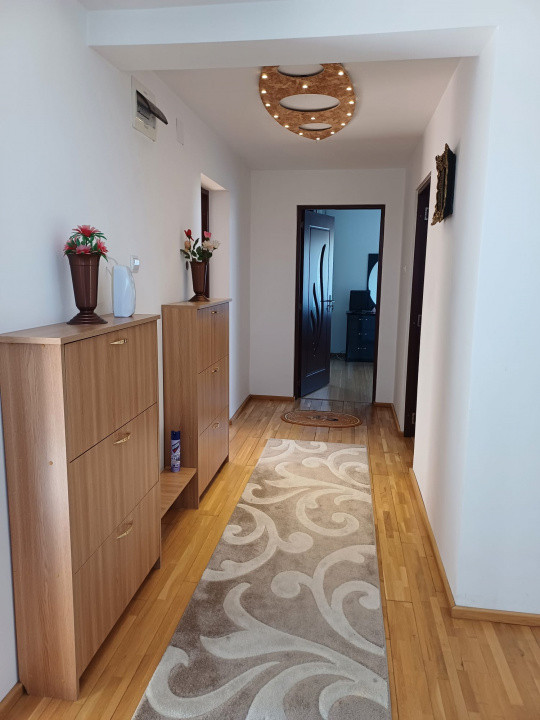 Casă 750 mp, curte individuală, garaj, foisor, Prejmer