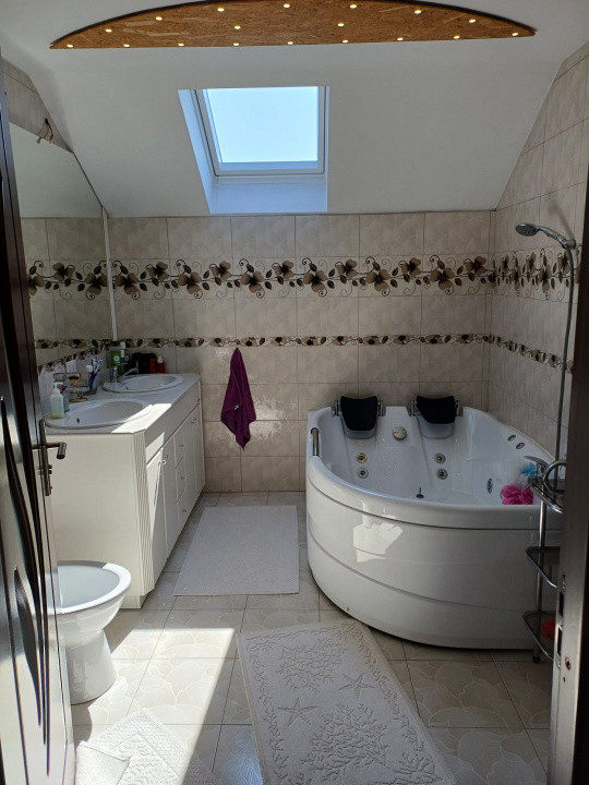 Casă 750 mp, curte individuală, garaj, foisor, Prejmer