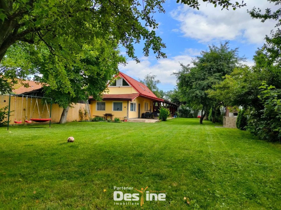 Casa cu 4 camere,   terasa acoperita,  curte de 700 mp, zona Kaufland -  Buzesti