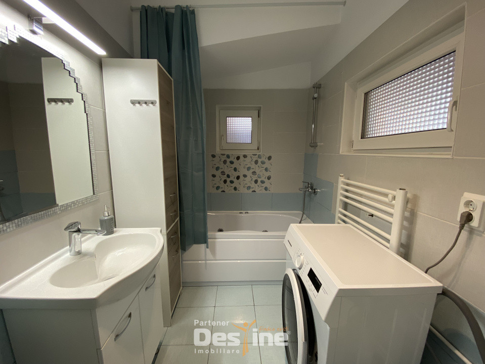 Casa cu 4 camere,   terasa acoperita,  curte de 700 mp, zona Kaufland -  Buzesti