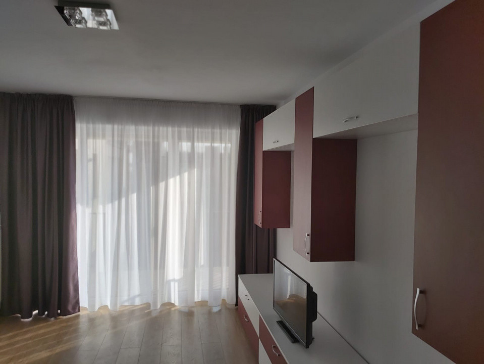 Apartament 2 cam etaj intermediar, balcon, boxa si loc de parcare, Kasper Coresi