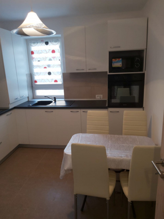 Apartament 2 cam etaj intermediar, balcon, boxa si loc de parcare, Kasper Coresi