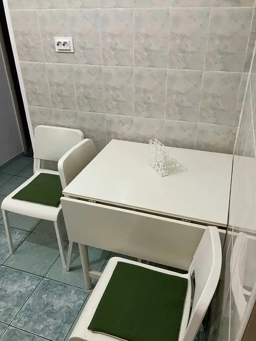 Apartament cu 3 camere, suprafata generoasa de 77mp si loc de parcare Astra