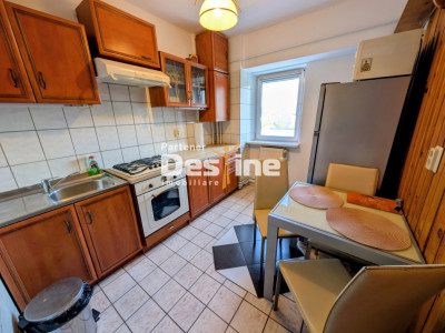 Apartament 3 camere 66 mp decomandat 2 bai mobilat utilat complet lift Gara Mare