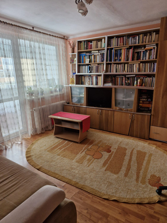 Apartament 2 camere, zona centrală, Cugir