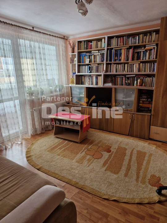 Apartament 2 camere, zona centrală, Cugir