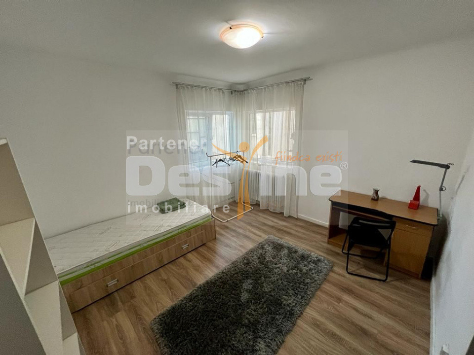 Chirie - Casa cu 3 camere, 95 mp, mobilata si utilata - Poitiers zona Frumoasa