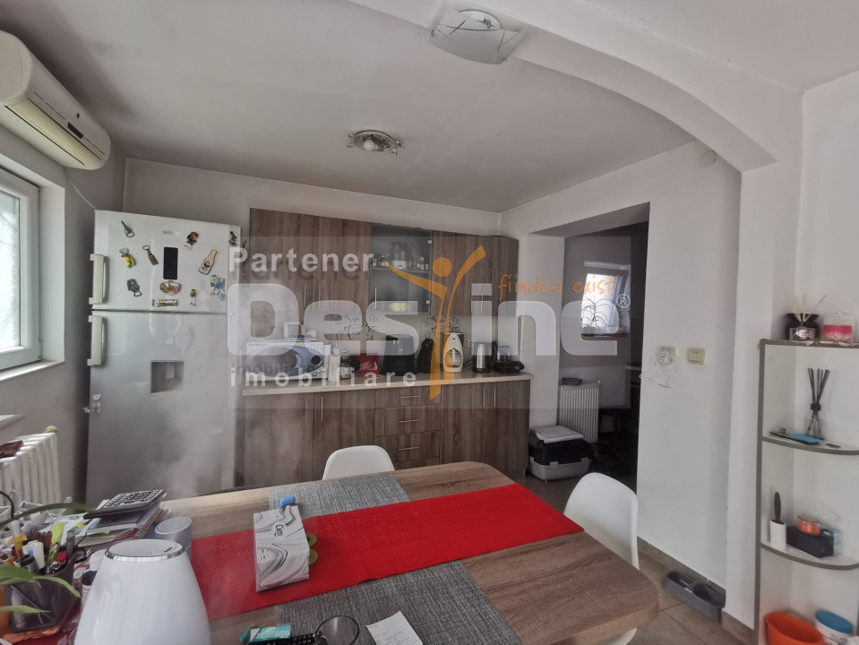 Chirie - Casa cu 3 camere, 95 mp, mobilata si utilata - Poitiers zona Frumoasa