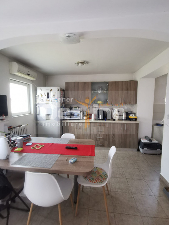 Chirie - Casa cu 3 camere, 95 mp, mobilata si utilata - Poitiers zona Frumoasa