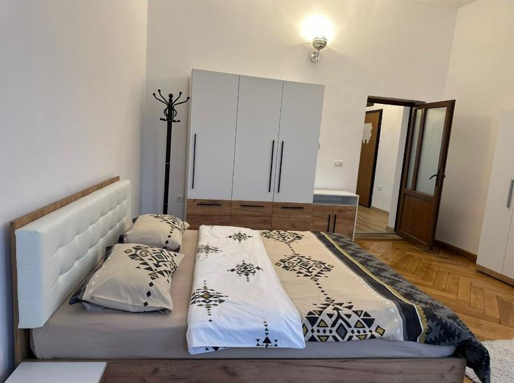 Studio 62 mp central, zona Teatrul Sica Alexandrescu, pretabil regim hotelier