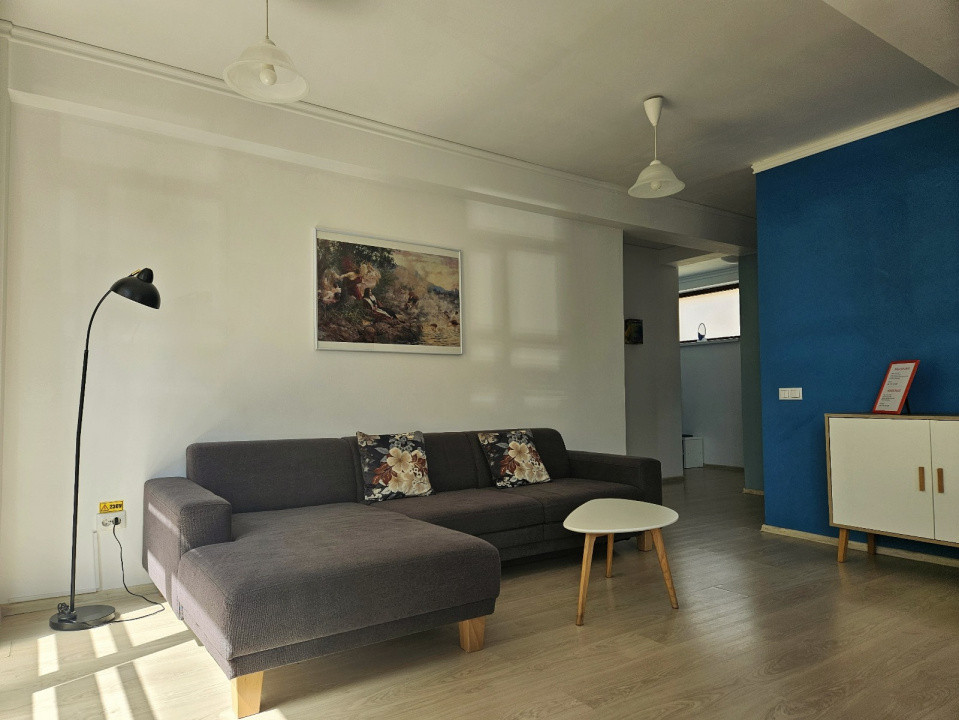 Apartament 3 camere 85 mp, etaj intermediar, situat central - Strada de Mijloc