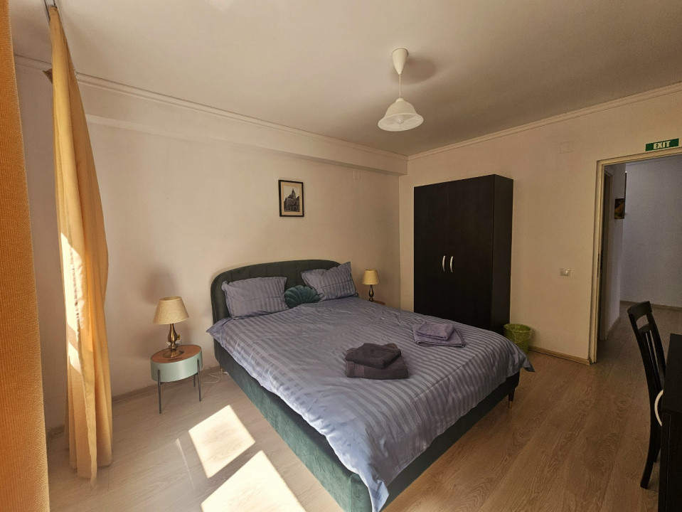 Apartament 3 camere 85 mp, etaj intermediar, situat central - Strada de Mijloc