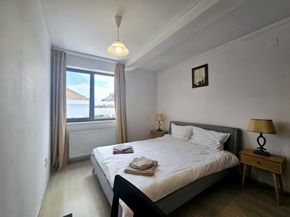 Apartament 3 camere 85 mp, etaj intermediar, situat central - Strada de Mijloc