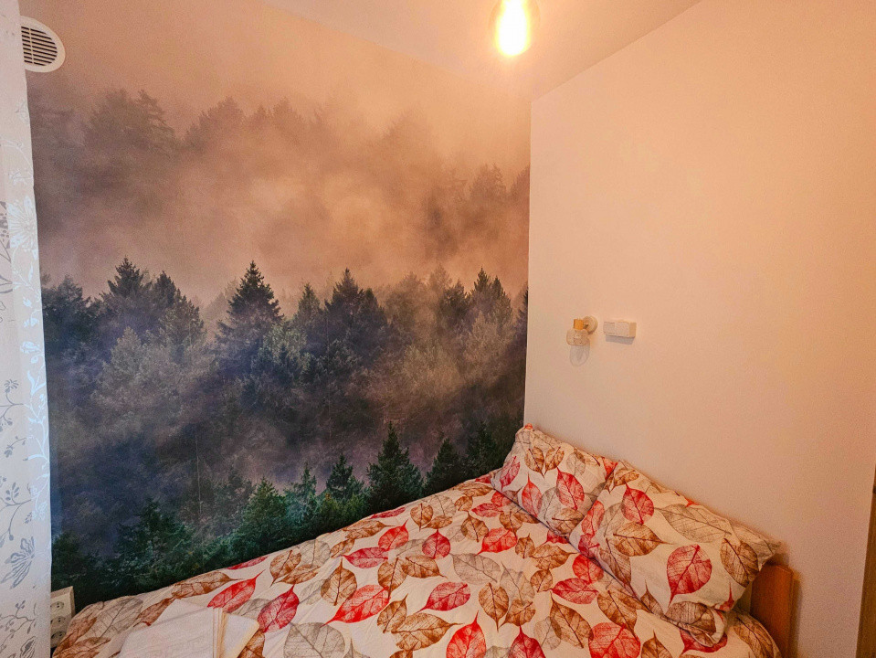 Apartament cu 2 camere, situat la casa + curte, ultracentral in Piata Sfatului