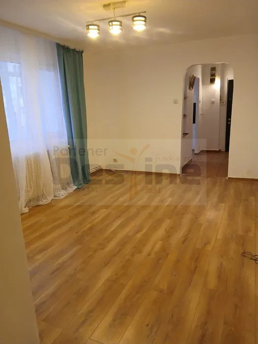 Apartament 3 camere, 70 mp | Tătărași | Etaj 2/4 | Bloc fără risc seismic