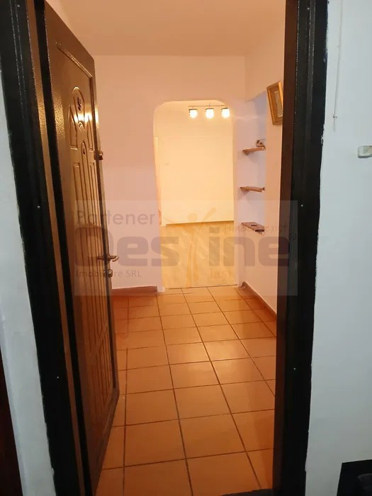 Apartament 3 camere, 70 mp | Tătărași | Etaj 2/4 | Bloc fără risc seismic