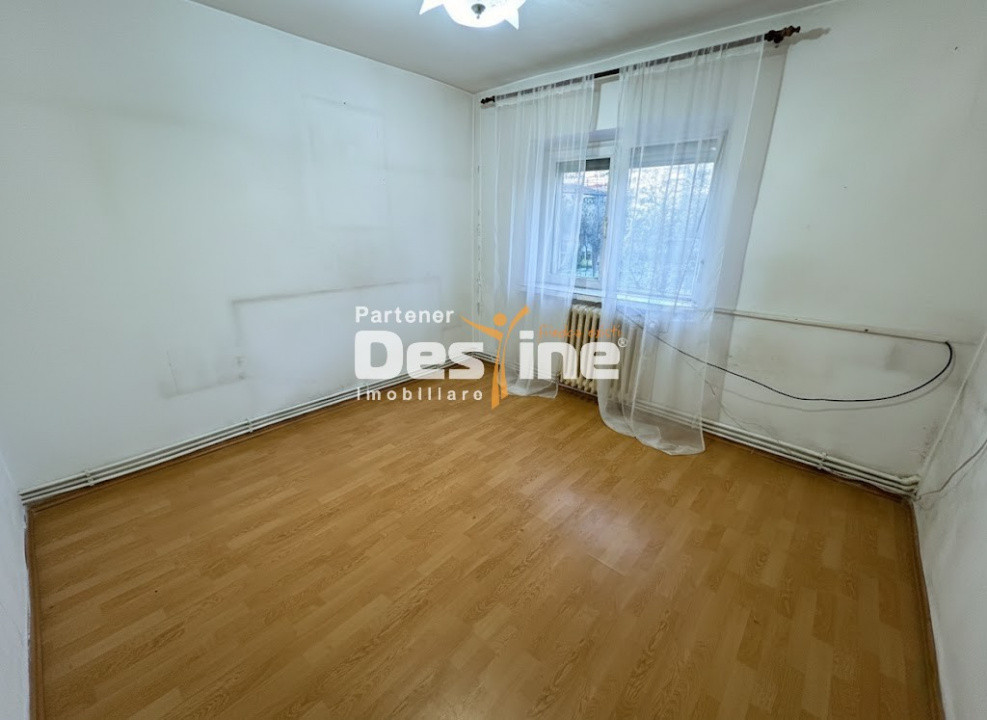 Apartament 3 camere, 72 mp, centrală termică, central etaj 3/4 – zona Canta