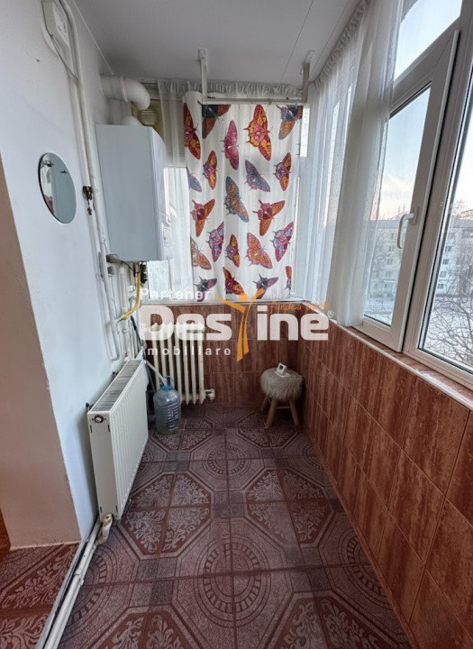 Apartament 3 camere, 72 mp, centrală termică, central etaj 3/4 – zona Canta