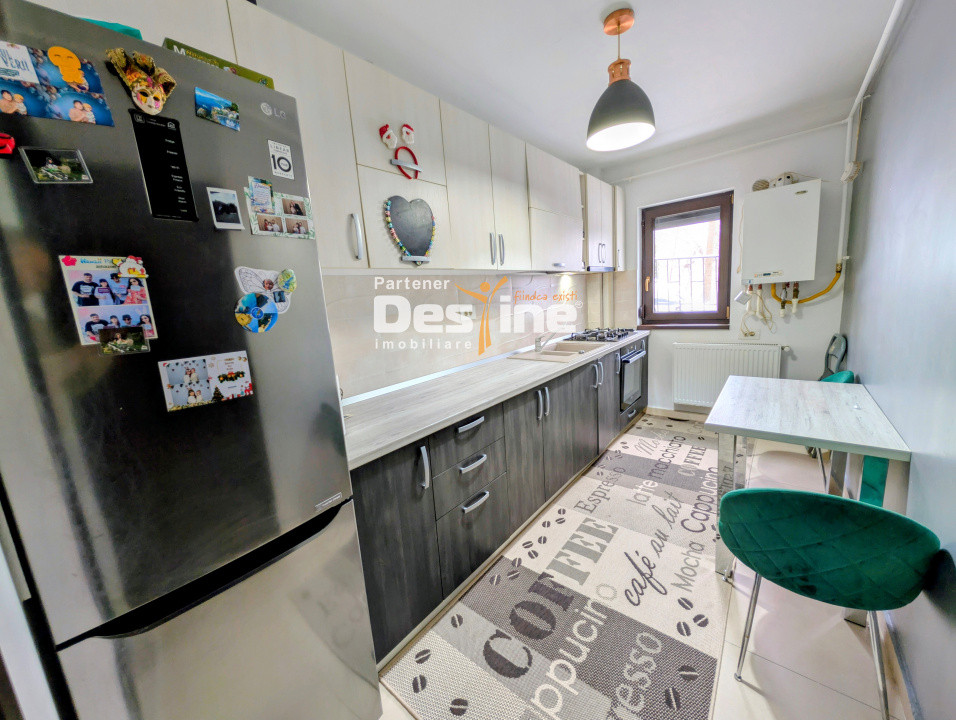 Apartament 2 camere decomandat 59 mp mobilat utilat geam la baie loc de parcare