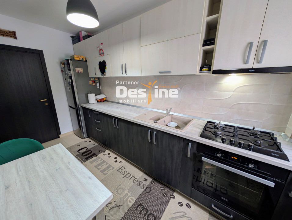 Apartament 2 camere decomandat 59 mp mobilat utilat geam la baie loc de parcare