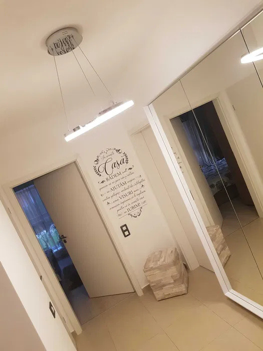 Apartament cu 2 camere, suprafata 52 mp, loc de parcare si boxa la Avangarden 2.