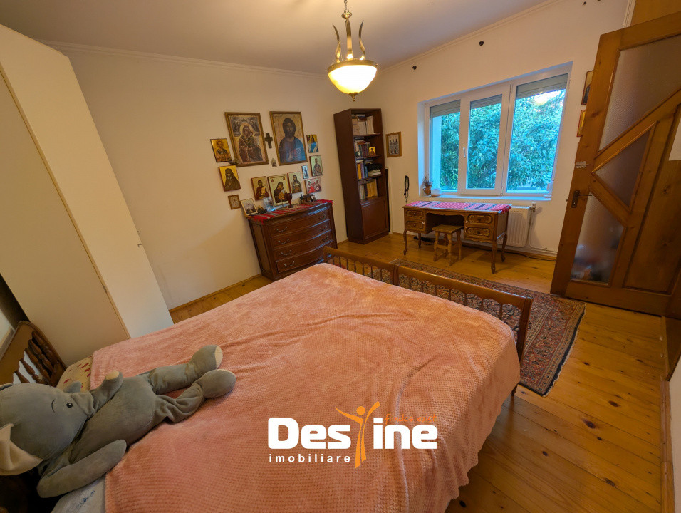 Vilă D+P+1+M 6 camere 180 mp cu 1000 mp teren și utilități, in spate Lidl Bucium