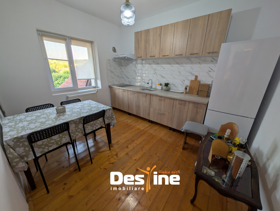 Vilă D+P+1+M 6 camere 180 mp cu 1000 mp teren și utilități, in spate Lidl Bucium