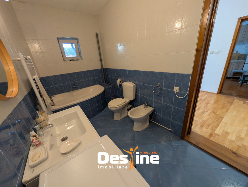 Vilă D+P+1+M 6 camere 180 mp cu 1000 mp teren și utilități, in spate Lidl Bucium