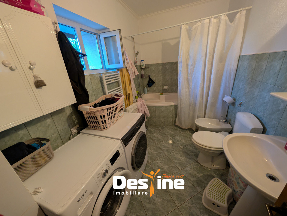 Vilă D+P+1+M 6 camere 180 mp cu 1000 mp teren și utilități, in spate Lidl Bucium