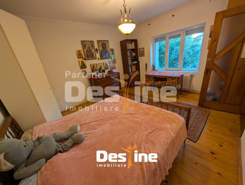 Vilă D+P+1+M 6 camere 180 mp cu 1000 mp teren și utilități, in spate Lidl Bucium