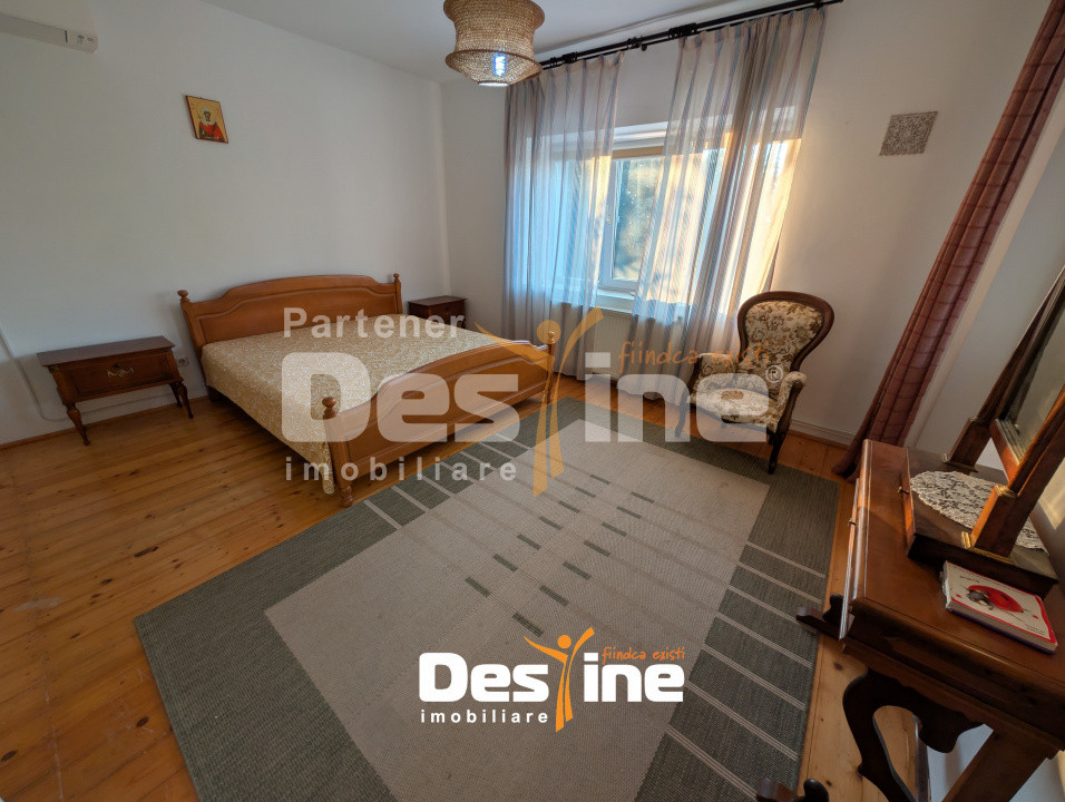 Vilă D+P+1+M 6 camere 180 mp cu 1000 mp teren și utilități, in spate Lidl Bucium