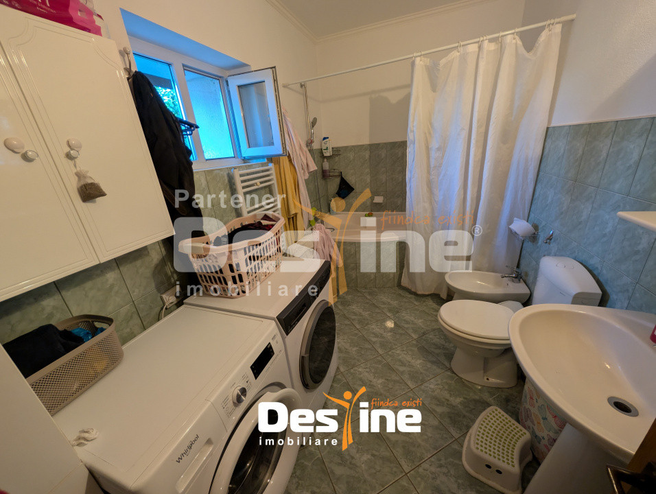 Vilă D+P+1+M 6 camere 180 mp cu 1000 mp teren și utilități, in spate Lidl Bucium