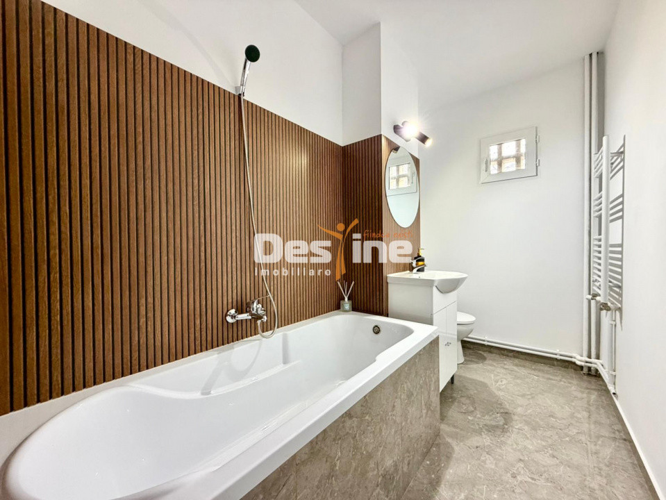 Cantemir , apartament 3 camere, semidecomandat, 127900 euro