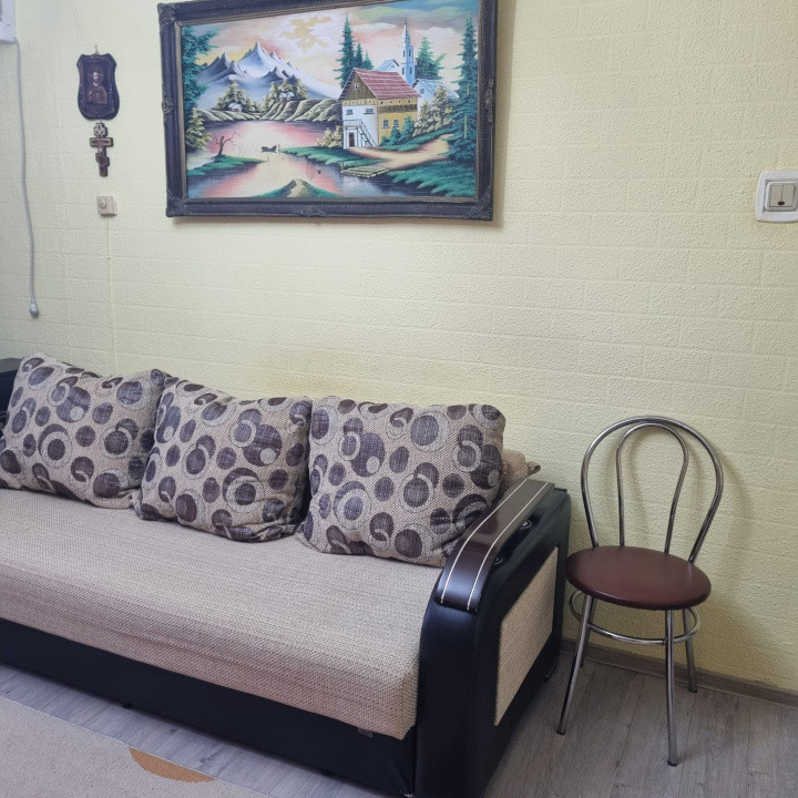 APARTAMENT DE VANZARE CU 2 CAMERE DECOMANDAT