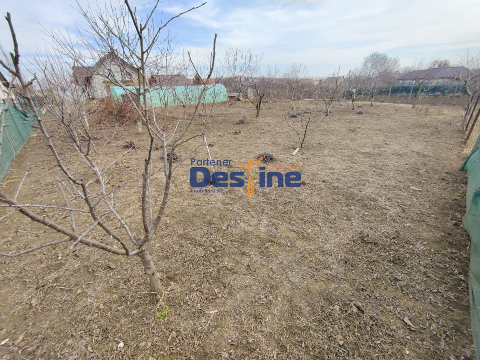 Teren în CENTRU MIROSLAVA 474 mp, deschidere 16mp, drum 5m + utilități