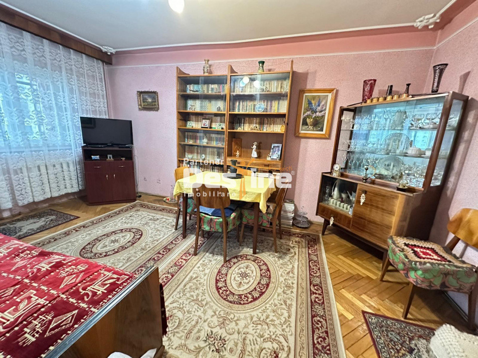 Apartament 3 camere, etaj 8/10, ultracentral – Palas Mall, Hala Centrală