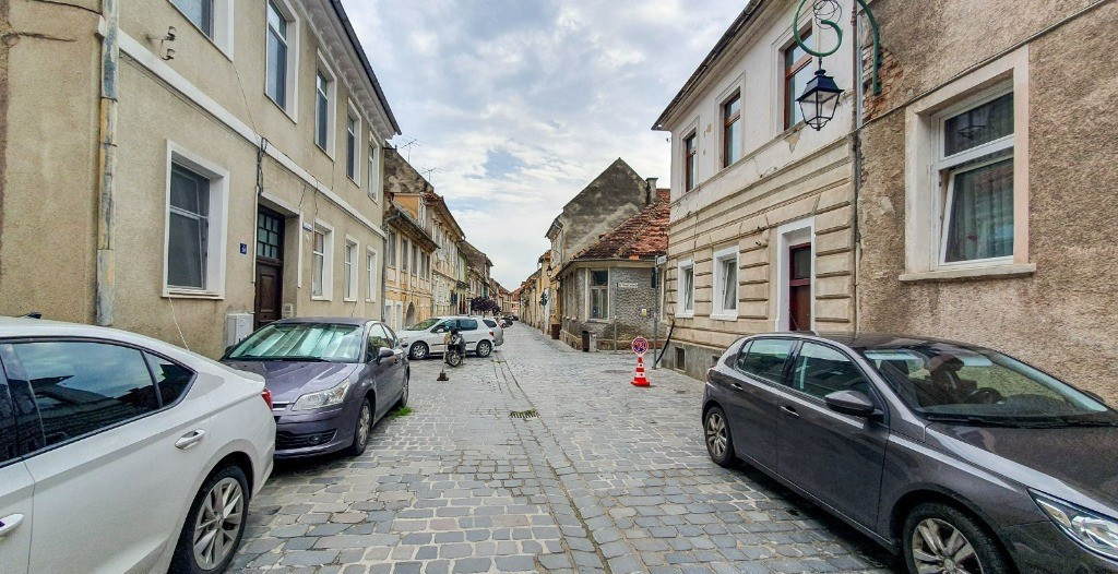 Apartament Cu 2 Camere, Centrul Orașului – La Doar Câteva Click-uri!