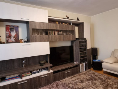 Apartament cu 4 camere Luminos cu Balcon și Parcare – Imobil de Vis!