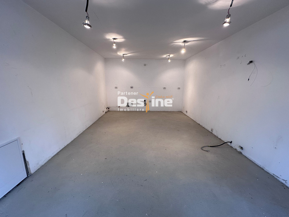 Pașcani - Casă la gri cu teren 450mp, încălzire în pardoseală, utilități incluse