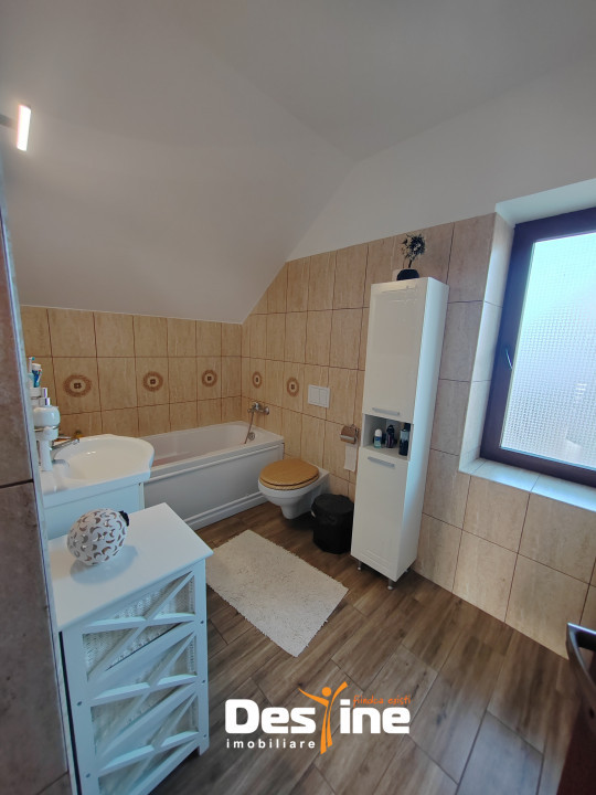 BÂRNOVA - Casă individuală P+1+POD, 140 mp + 380 mp teren