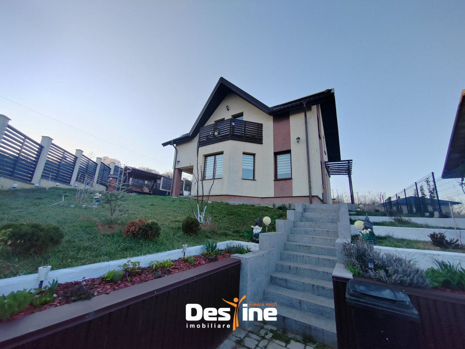 BÂRNOVA - Casă individuală P+1+POD, 140 mp + 380 mp teren