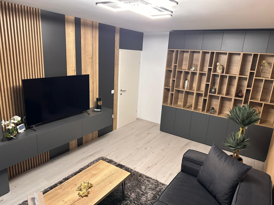 Apartament 2 camere 56 mp, cu balcon si loc de parcare, situat in Tractorul