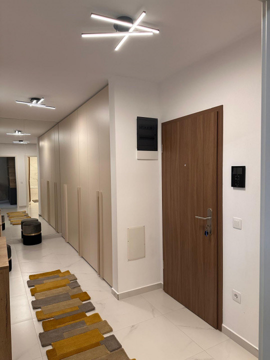 Apartament 2 camere 56 mp, cu balcon si loc de parcare, situat in Tractorul